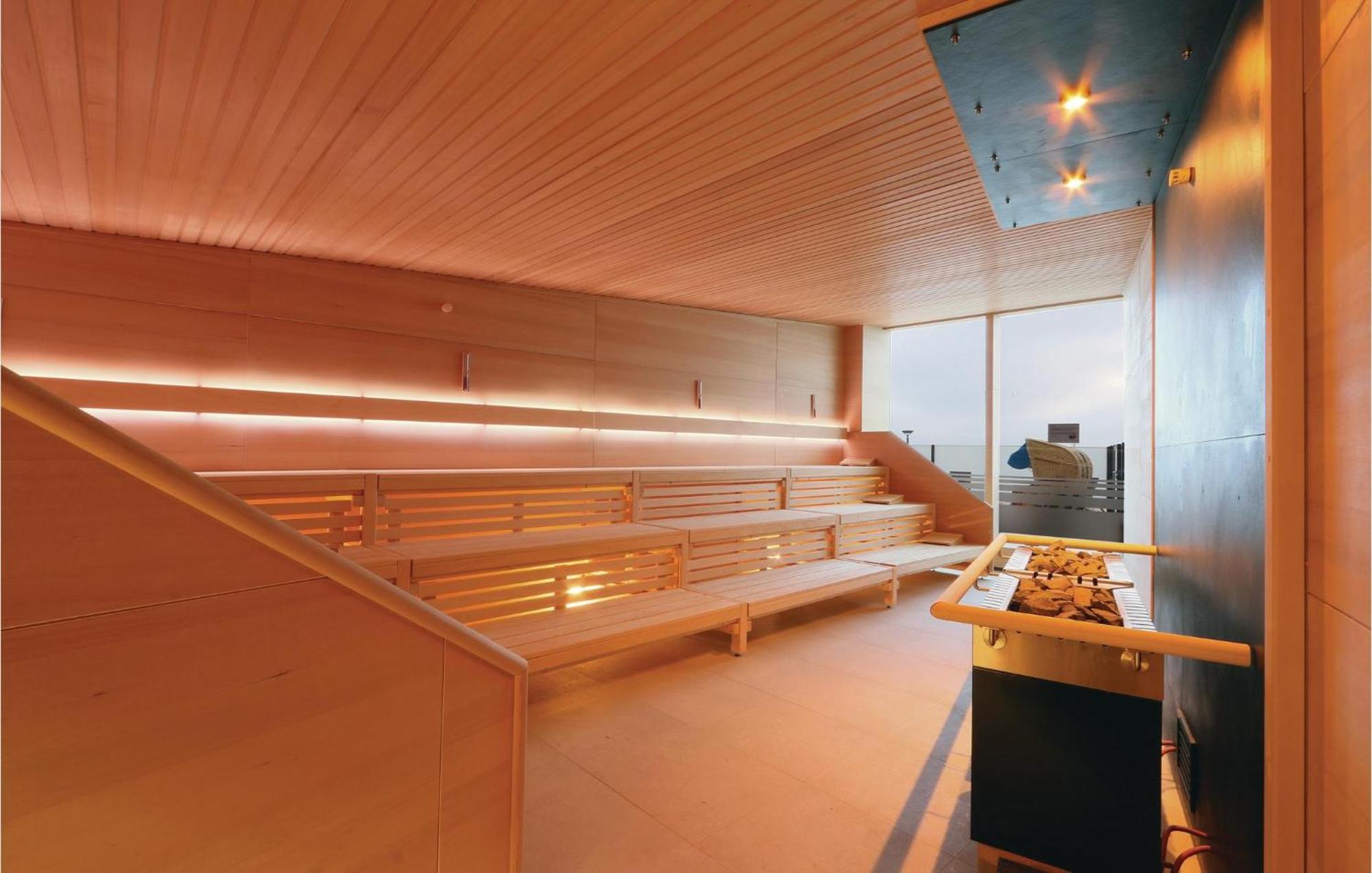 Lovely Apartment In Luebeck Travemuende With Sauna ภายนอก รูปภาพ