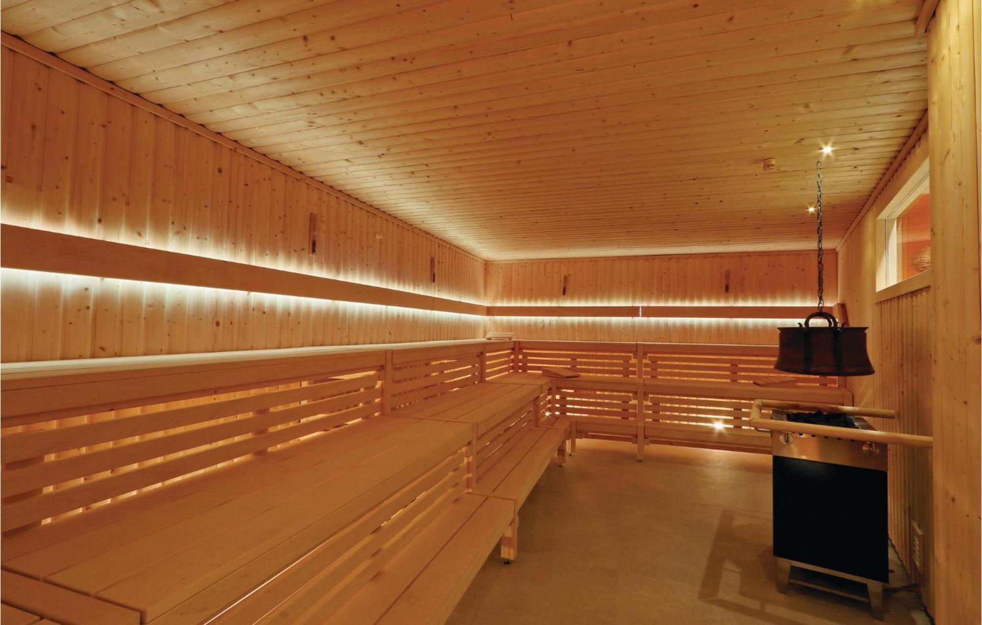 Lovely Apartment In Luebeck Travemuende With Sauna ภายนอก รูปภาพ