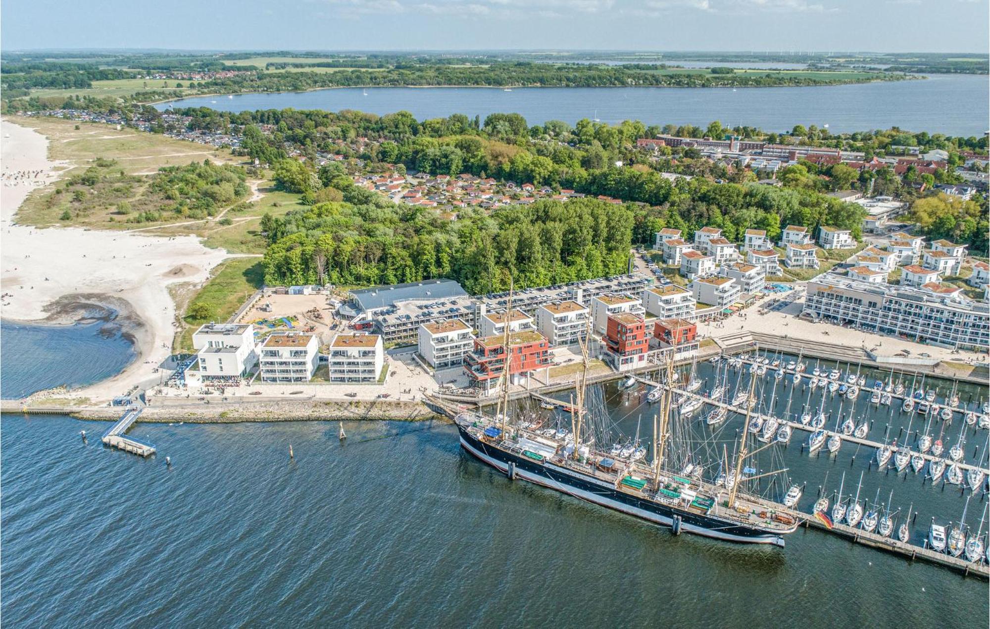 Lovely Apartment In Luebeck Travemuende With Sauna ภายนอก รูปภาพ